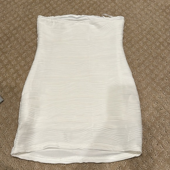 White mini dress - Picture 2 of 2